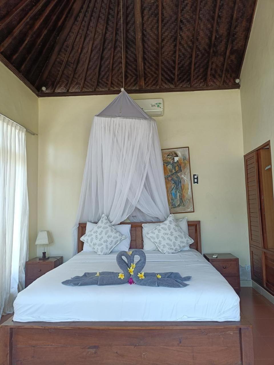 Putra'Lebah Amed Guest House Exterior foto