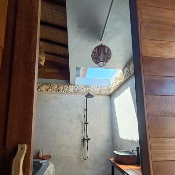 Putra'Lebah Amed Guest House Exterior foto