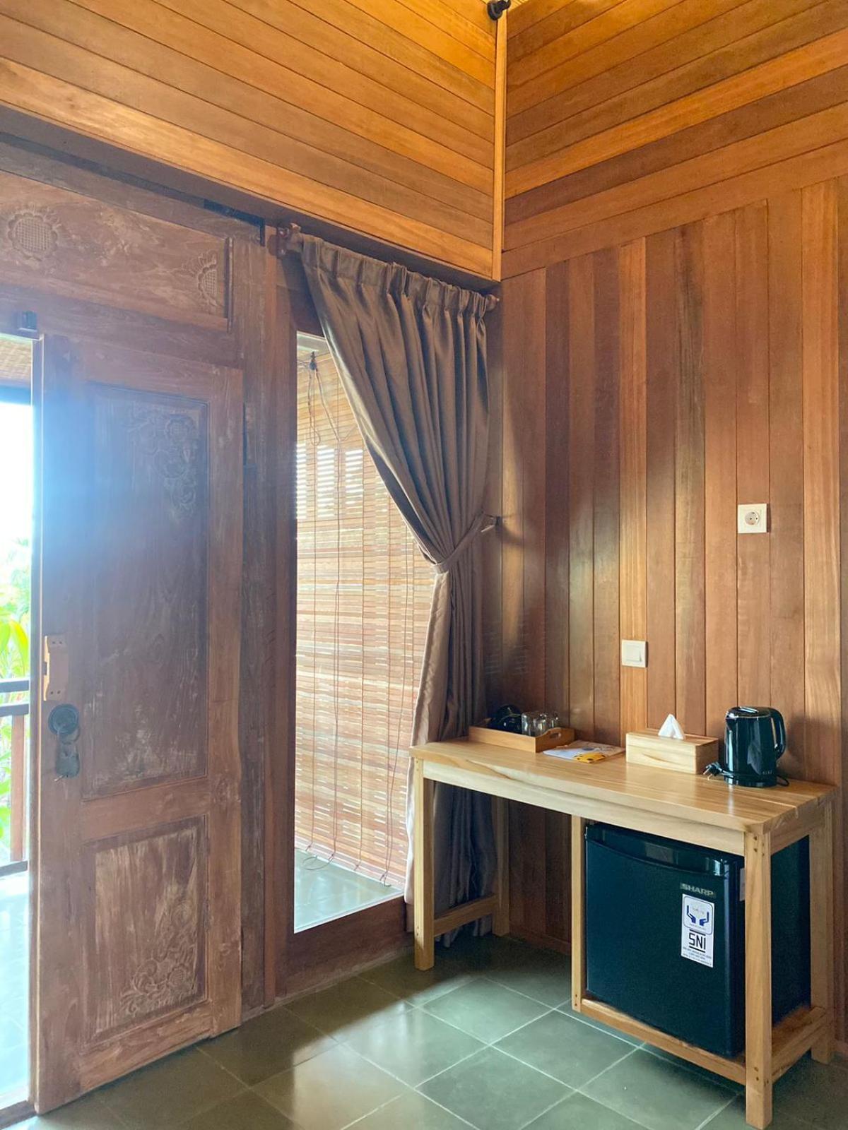 Putra'Lebah Amed Guest House Exterior foto